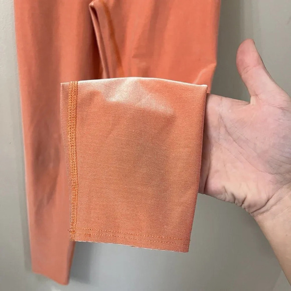 Twenty Montreal Coral Colorsphere Leggings and Top Set Small Women’s 2-Piece - Picture 8 of 16